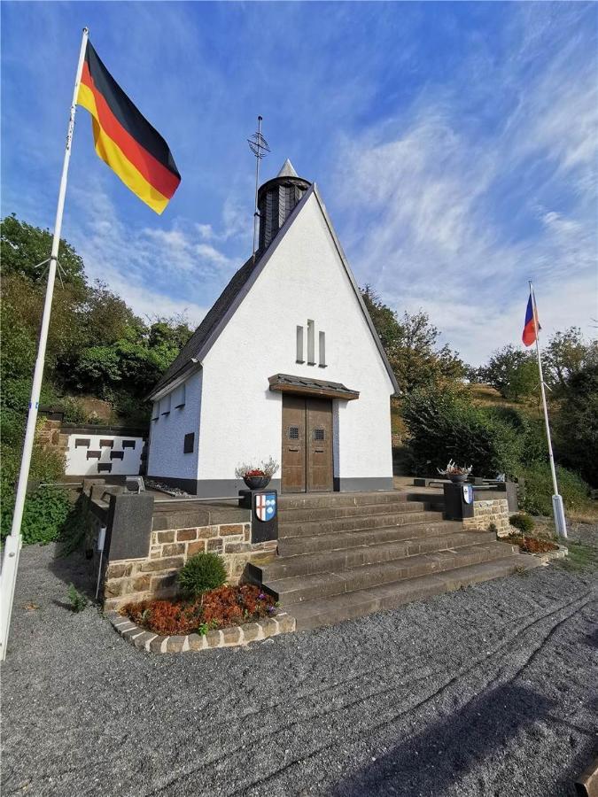 Ferienwohnung Neli Am Rhein Rheinbrohl المظهر الخارجي الصورة