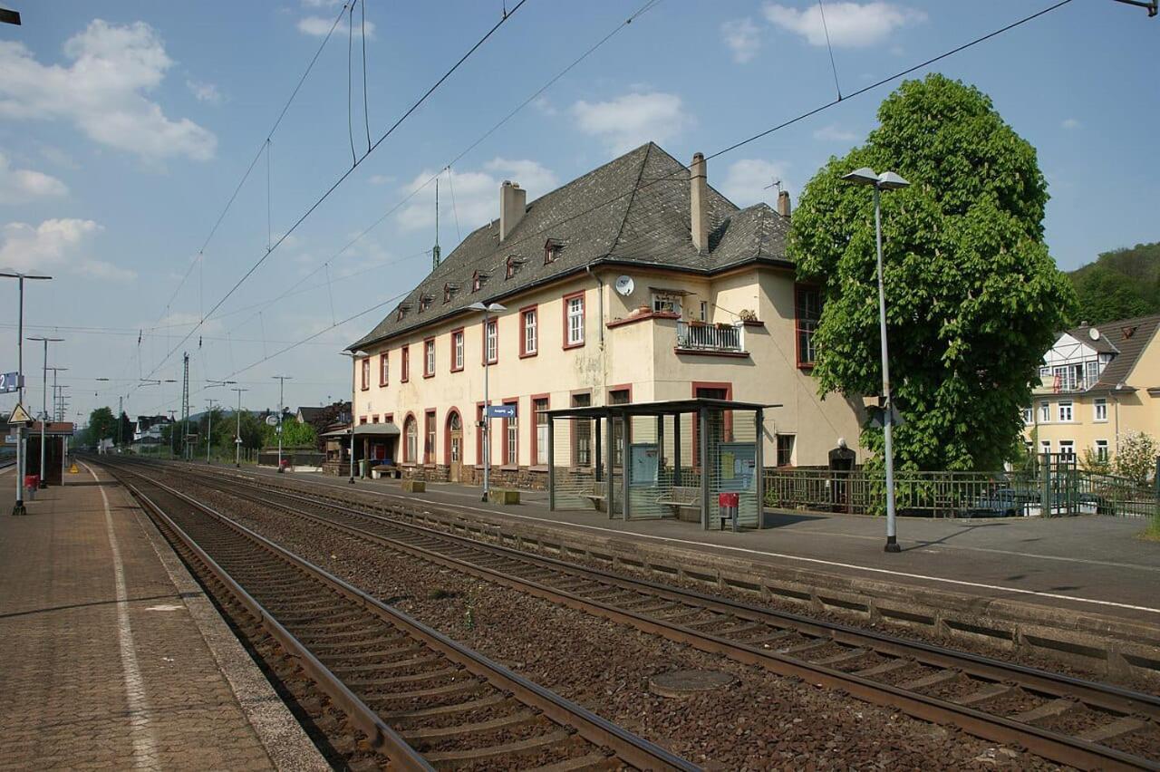 Ferienwohnung Neli Am Rhein Rheinbrohl المظهر الخارجي الصورة
